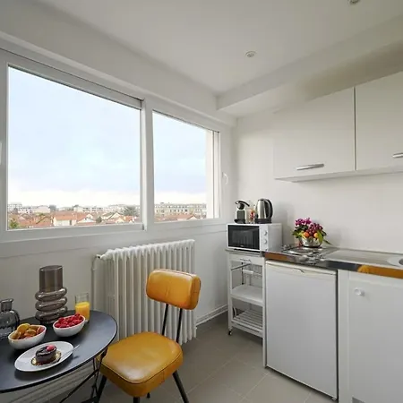 Standard Apartment *